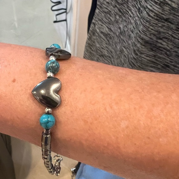 Hematite Necklace & Bracelet For Women both with pearls & hearts design - Picture 6 of 7